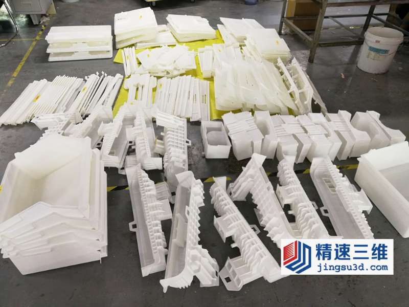 塑膠產(chǎn)品不用開(kāi)模能小批量生產(chǎn)嗎？模具太貴了怎么解決？
